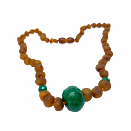Colar Serendipity de Âmbar Báltico Cognac Não Polido Com Pedra Semi Preciosa Jade 80cm
