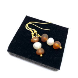 Brincos Prata Dourada, Âmbar e Pedra Semi Preciosa
