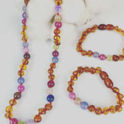 Edição Limitada: Colar Classy Âmbar Cognac e Ágatas Coloridas Bebé – Criança