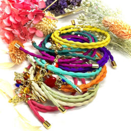 Pulseiras Karma com Amuletos de Proteção